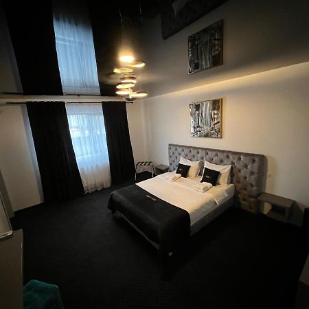 Renato House Otel Târgu Jiu Dış mekan fotoğraf