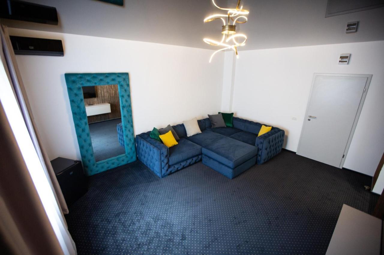 Renato House Otel Târgu Jiu Dış mekan fotoğraf