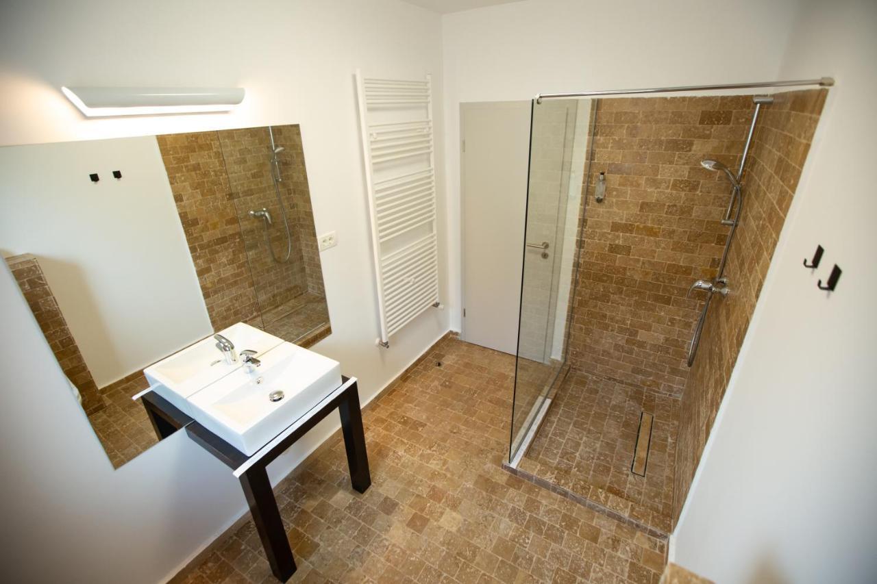 Renato House Otel Târgu Jiu Dış mekan fotoğraf
