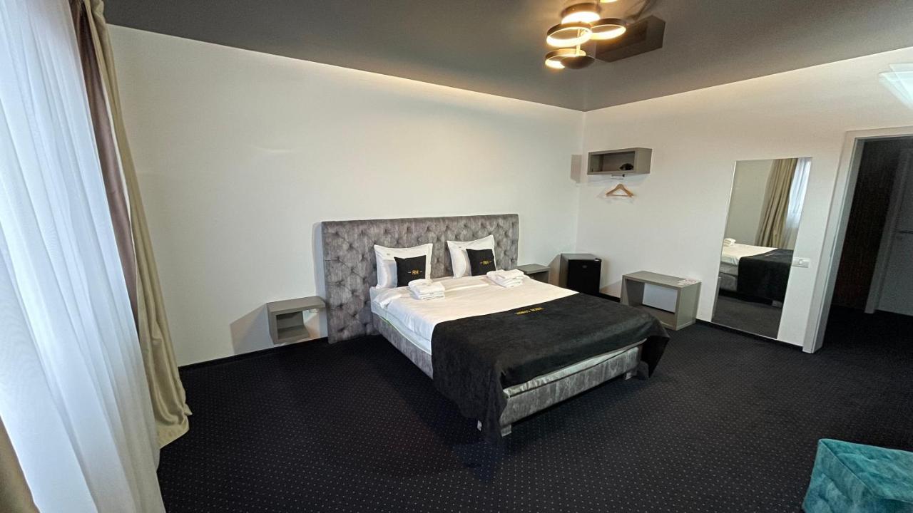 Renato House Otel Târgu Jiu Dış mekan fotoğraf
